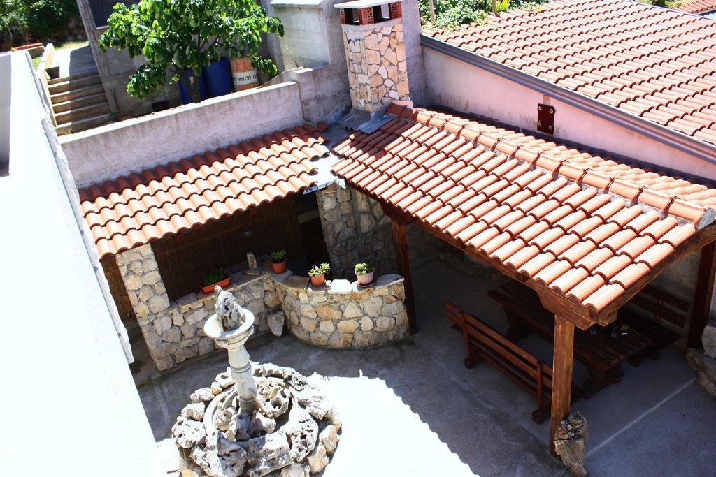 Apartments Dvije Palme Sibenik Luaran gambar