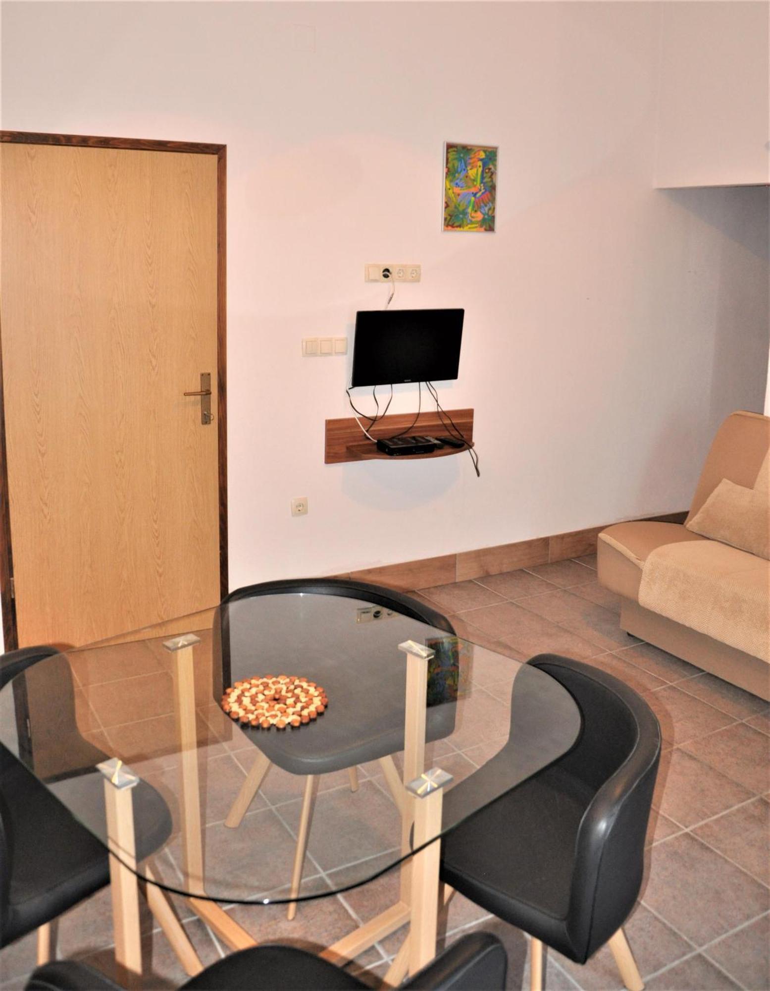 Apartments Dvije Palme Sibenik Luaran gambar