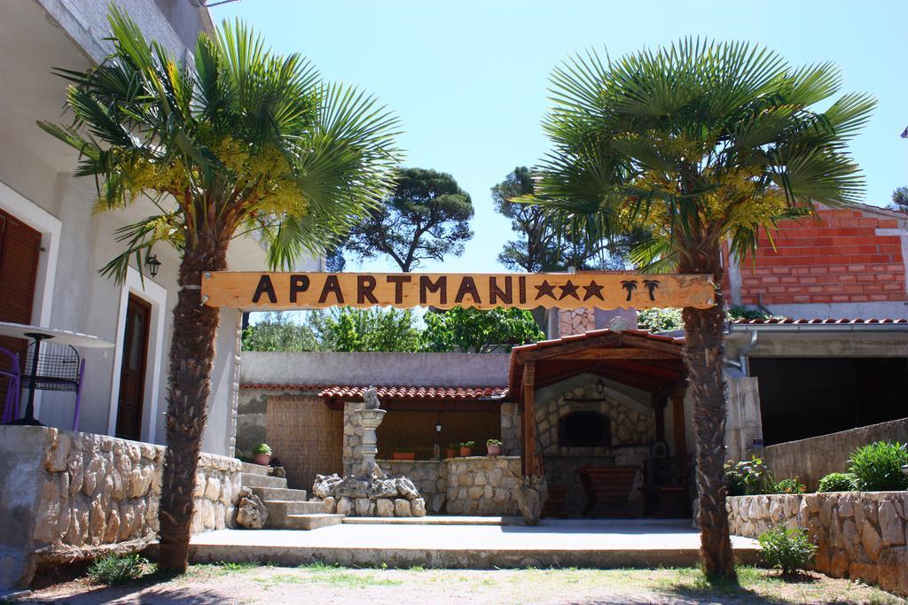 Apartments Dvije Palme Sibenik Luaran gambar